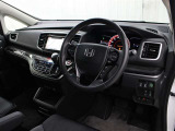 運転席廻りです。