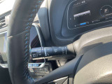 フロント車速感知無段間けつ式ワイパー、リヤ間けつ式ワイパーバック時連動付
