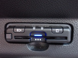 ■【ETC車載器】が装備されています。セットアップをしてお渡しとなり、ETCカードを差し込むだけで高速道路の利用が可能です。