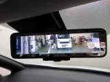 スマートルームミラー付きで後部座席に乗車してても後方がしっかり見れます