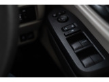 運転席ドアスイッチ周辺です。