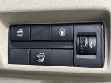 【パワースライドドア】スマートキーや運転席のスイッチでスライドドアの開閉が可能♪電動だから力を入れてドアを開ける必要が無く、小さいお子様でも、重い荷物を持っている時もラクに開け閉めできます♪