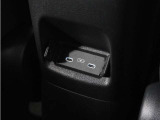 ◆type-C充電ポート、USB充電ポート◆スマートフォンの充電等にも便利な接続ポートも使いやすい場所に装備されています。