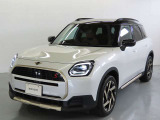 フロントフェイスはMINIアイコンとして永らく愛されるデザイン性の良さと、ブランドの魅力を感じる事ができます。