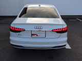 Audi正規ディーラーが高品質をお約束。高度な訓練・教育を受けたAudi専任メカニックが、100項目にもおよぶ精密な点検を実施いたします。すべてをクリアしたAudi車だけが、あなたのお手元に届けられるのです。