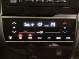 プラズマクラスター付き・オートエアコンがついてますので、お好みの温度をセットするだけで風の強さや風量を自動で調整します。スイッチも簡単操作で快適に過ごせます。