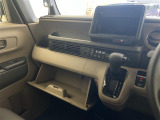 【 オートエアコン 】車内温度を感知して自動で温度調整をしてくれるのでいつでも快適な車内空間を創り上げます!