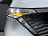 【LEDヘッドライト】とっても明るいLEDヘッドライトが装着されているので、夜の運転も明るく安全です。