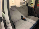 余裕のある運転席ですので、快適なドライブをお楽しみいただけます。