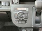 室内を常に快適に保ってくれるフルオートエアコンを採用!