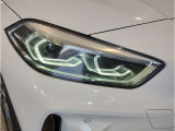 BMWのオートライトは積極的にライトをつけることにより、自車の存在を周囲に向けアピールいたします。それは安全性への配慮でもあります。