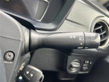 【オートライト(AUTO)】外の明るさをシステムが感知して、自動でヘッドライトが点灯します!ヘッドライトをつけ忘れを防ぐ便利機能です。