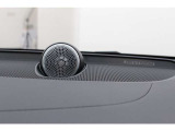 オプション設定の高級ブランド「Bowers&Wilkins」プレミアムサウンドシステムを搭載。重厚な音場をお楽しみいただけます。