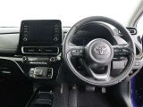 運転席から見たハンドルダッシュまわりになります。