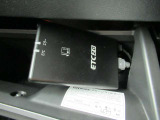 『ETC2.0』を装着しています♪♪ 有料道路での料金所の手間を省いて運転に集中できます♪♪ 車から離れる時はカードの抜き取りをお忘れなく♪♪