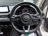 運転席にお座りになった際のイメージです。視界やシートの座り心地にポジション、各装備へのアクセスのしやすさ等、実際に触れてお確かめください。