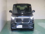 明度の高いLEDヘッドライトで、夜間の運転も安心です。
