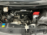 技術が詰まったエンジンルームもご覧の通りピカピカにクリーニング済みです。