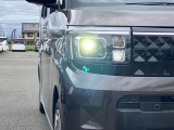 【 LEDヘッドライト 】 青色発光ダイオードを発明した日本人がノーベル賞を受賞し、LEDライトが開発されました。明るく長寿命のライトです。体感して下さい。明るいライトです!