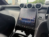 【アンビエントライト】メルセデス・ベンツの車内空間を彩ります。豊富なカラー展開で自分好みの空間に♪