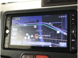 純正ナビを装備。タッチパネル式で使いやすく、お出かけもラクラクです。