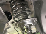 お車を安心してお乗りいただく為には、足回りの定期点検が欠かせません。サービスサポート(有償保証)では無料点検もご提供しており、安心のカーライフをお過ごしいただけるサポート体制が整っています。