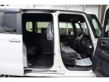 【片側電動スライドドア】ドアの開閉スペース不要!狭い駐車場でも安心して乗り降りすることができます!