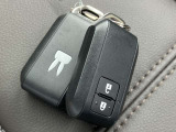 キーレスエントリーボタン付き携帯リモコンキーは2個付属!