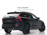 全体を引き締めるブラックのコーディネートが際立つ、ミッドサイズSUV、XC60。特別仕様車のBlack Editionです。