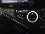 車内を快適に、オートエアコンを装備しています。