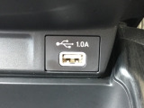 USB入力端子を装備しており、外部機器から音楽を再生できます。