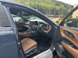 運転席は2名さま分のポジションメモリーがございます。