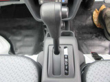 フロアAT車です