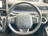 【純正革巻きステアリング】上質な革を使用することで、手にしっかり馴染みとても運転しやすいハンドルです♪