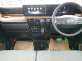 操作しやすい運転席廻り!操作パネルも使いやすい!!ドライブが楽しくなります!