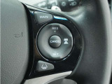 ◆アダプティブクルーズコントロール◆予め設定した車速内でクルマが自動的に加減速。前走車との適切な車間距離を維持しながら追従走行します。【LKAS】車線維持支援システムでステアリング操作を支援。