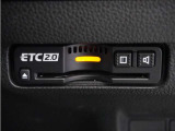 ◆ETC2.0◆進化したドライブ体験。料金収受システムだけだったETCが生まれ変わって、高速道路を賢く使うETC2.0に進化しました。多彩な情報サービスが便利で快適なドライブ体験を提供します。