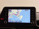 いまや必須装備「ナビゲーション」搭載!知らない場所にスイスイッとドライブ。もう、これなしではハンドルを握れませんね!でも運転中の操作は危険ですのでご注意ですね☆