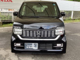 お客様に安全で快適なカーライフをお送りいただくために、中古車にも高いレベルの品質基準を設け、その基準に従って、全ての中古車について納車前整備を実施しています。