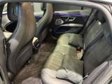 車両は屋内展示しておりますので天候に関係なくごゆっくりコンディションご確認頂けます。車両を倉庫へ保管している場合が御座いますのでご来店前に在庫確認頂けると幸いです。TEL072-784-8800