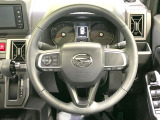 【純正革巻きステアリング】上質な革を使用することで、手にしっかり馴染みとても運転しやすいハンドルです♪