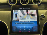 バックカメラにより駐車時の後方確認も楽にできます。