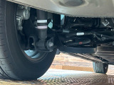 お車を安心してお乗りいただく為には、足回りの定期点検が欠かせません。サービスサポート(有償保証)では無料点検もご提供しており、安心のカーライフをお過ごしいただけるサポート体制が整っています。