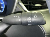 トンネルなど、周囲の明るさの変化でランプ類を自動オン・オフするコンライトです(消し忘れ防止機能付)