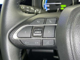 ステアリングスイッチ装備!運転しながら手元でオーディオの操作などができます。