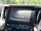 【メーカー純正ナビ】インテリアに溶け込むスタイリッシュな「専用設計」メーカーナビを装備♪視認性や操作性など基本性能にも優れ、より上質なカーライフをお楽しみいただけます。
