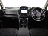 ドライバーが運転以外のことに気を遣うことなく、疲れにくく、安心・集中して運転ができる。SUBARUは視界設計をはじめ、操作パネルやシートのデザインなど細部にまでこだわっています。