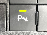 【コーナーセンサー】バンパーに付いたセンサーが障害物を検知!一定の距離に近づくとアラートで教えてくれます♪狭い駐車スペースや車庫入れ時も安心ですね☆
