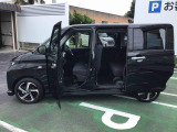お支払い総額は、千葉県内でのお乗り出し価格になります(車庫証明取得費用・希望ナンバー・オプション費用は含まれておりません)。千葉県外のお客様には+11,000円別途