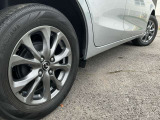 車のデザインにマッチした、アルミホイール!